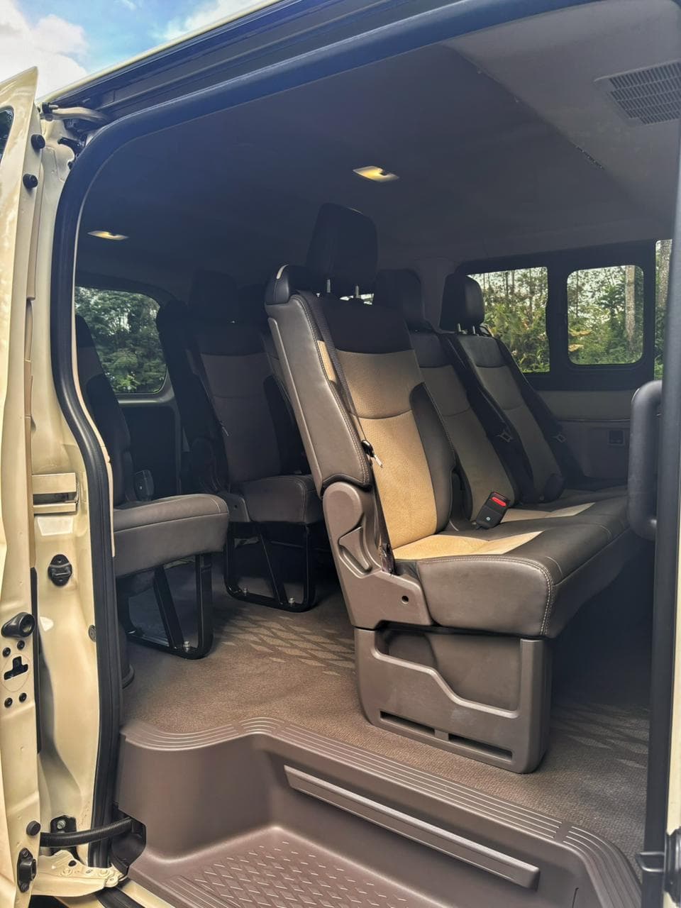 Toyota Hiace 2025