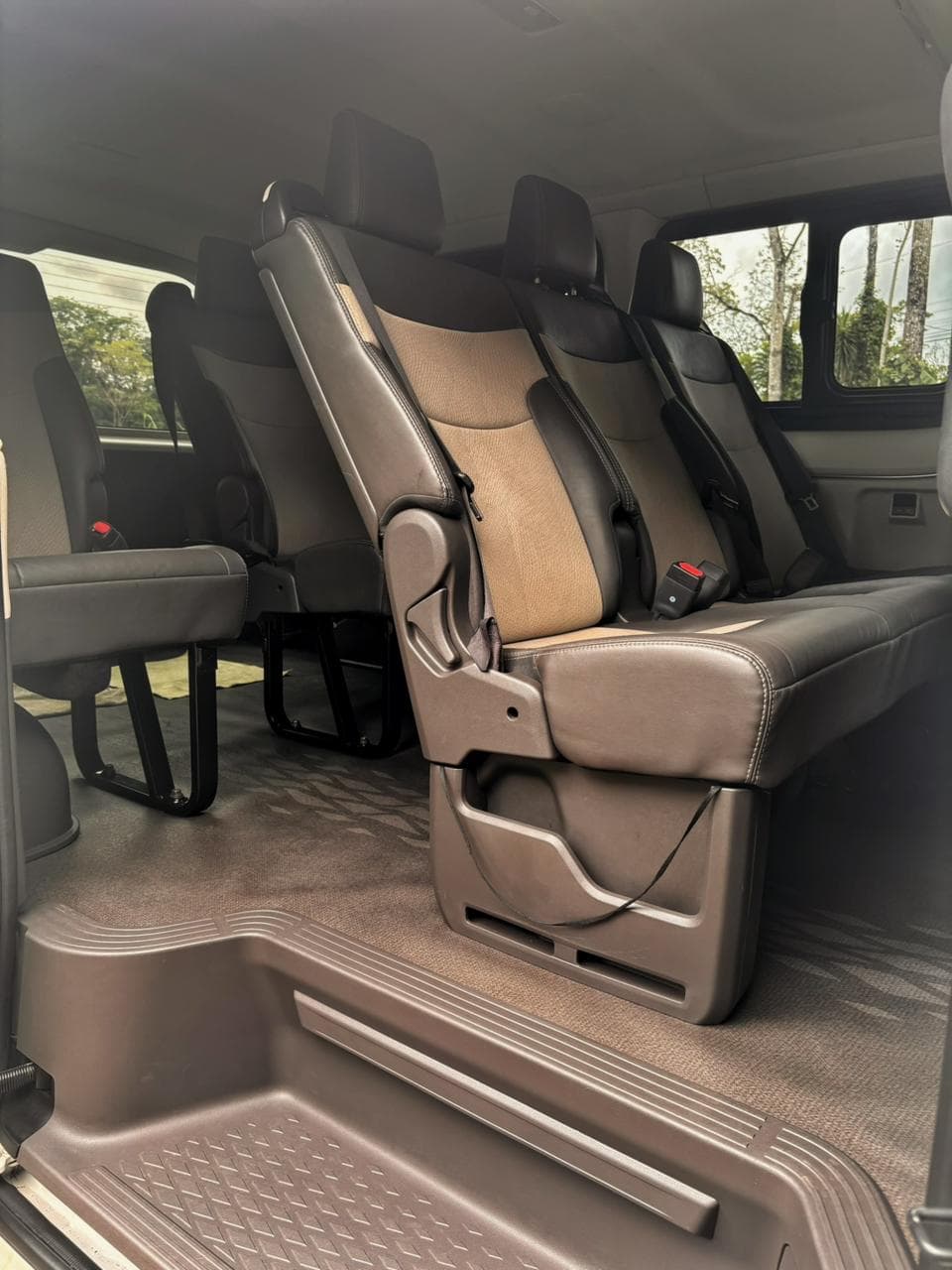 Toyota Hiace 2023